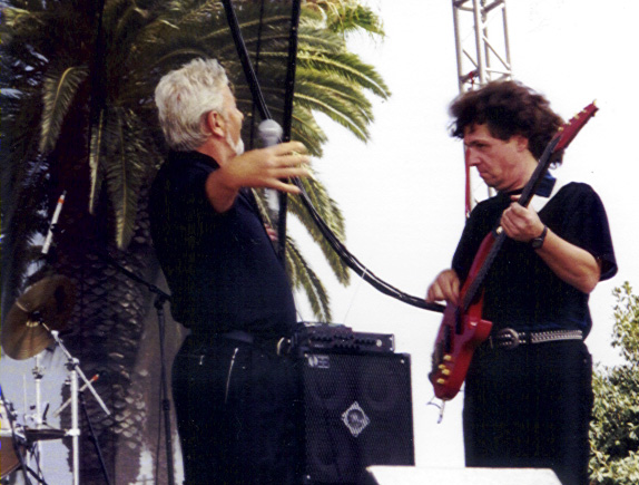 Tony Burrows performing at RetroFest, Santa Monica CA, August 14, 1999.  Copyright 1999 Jay S. Jacobs.