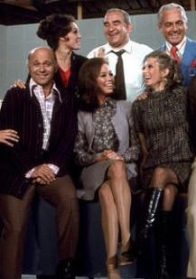 Gavin MacLeod, Valerie Harper, Mary Tyler Moore, Edward Asner, Cloris Leachman and Ted Knight (l. to r.) on 'The Mary Tyler Moore Show.'