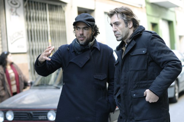 Alejandro González Iñárritu and Javier Bardem making BIUTIFUL.