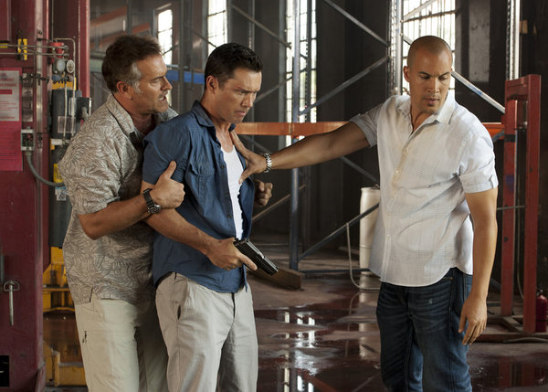 BURN NOTICE -- "Desperate Measures" -- Pictured: (l-r) Brunce Campbell as Sam Axe, Jeffrey Donovan as Michael Westen, Coby Bell as Jesse Porter -- (Photo by Glenn Watson/USA Network)