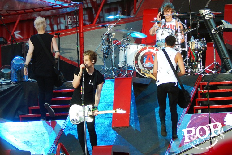 5 Seconds of Summer - Lincoln Financial Field - Philadelphia, PA - August 13, 2014 - Photo by Rachel Disipio � 2014