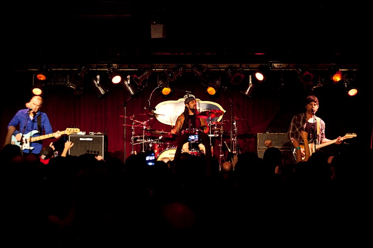 The Winery Dogs - B.B. King's Blues Club - New York, NY - August 3, 2013 - photo by Mark Doyle � 2013