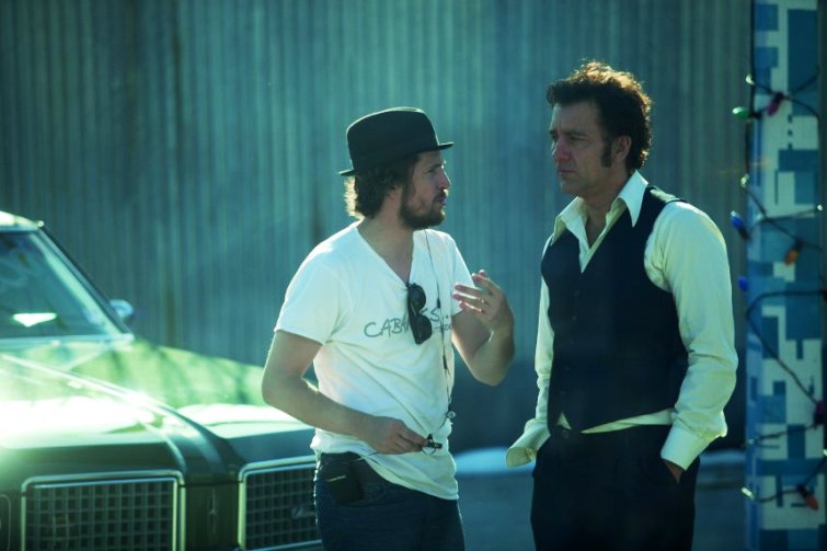 'Blood Ties' director Guillaume Canet with Clive Owen on set.