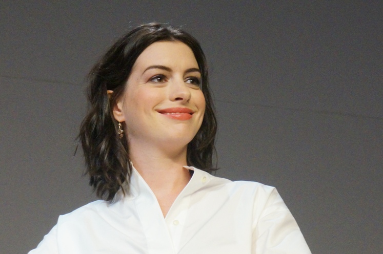 Anne Hathaway at the New York Press Day for THE INTERN.