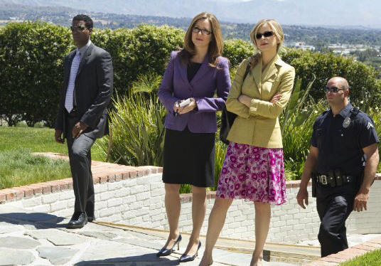 Corey Reynolds as Sgt. Gabriel, Mary McDonnell as Capt. Raydor and Kyra Sedgwick as Deputy Chief Brenda Johnson in THE CLOSER.